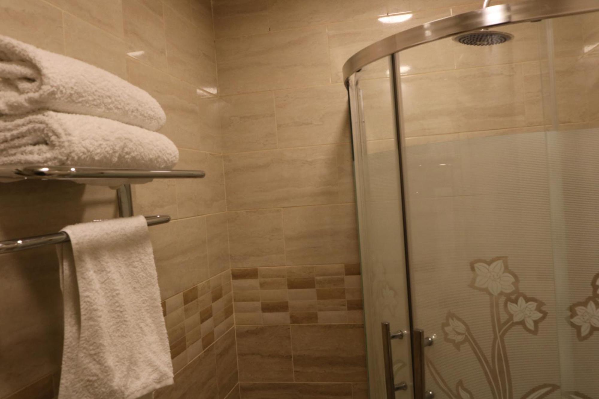 Al Riyati Hotel Apartments Áqaba Habitación foto